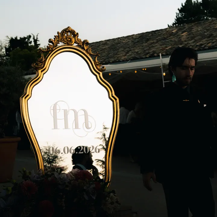 Fanny & Maxime Domaine : @domaine_de_lermitage Photographe: @levyloye MUA: @cloe_mua Robe : @with.love.bo